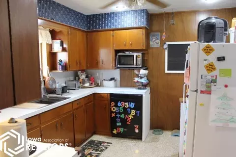 Kitchen - 609 5th St SW, Hampton, IA 50441 photo 1 of 1