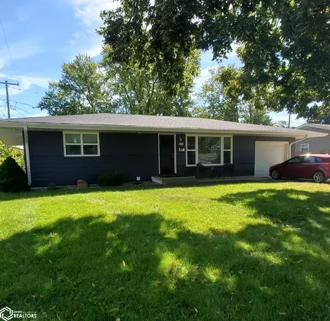 32 Oak Dr, Fort Madison, IA 52627