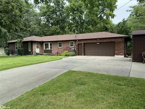 4681 Summer St, Burlington, IA 52601
