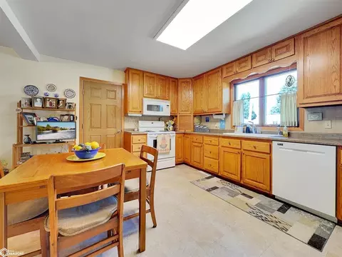 503 7th Ave NE, Hampton, IA 50441 photo 6