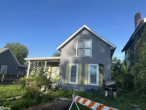 9 S 6 St, Marshalltown, IA 50158
