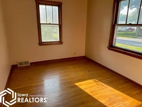 Bedroom - 522 Elm St, Algona, IA 50511 photo 2 of 4