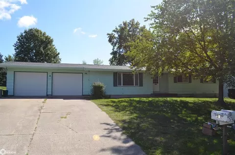 717 S Stuart St, Sigourney, IA 52591