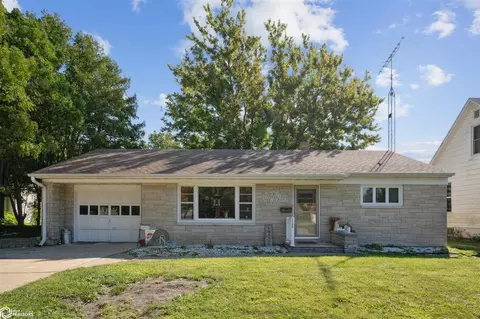 2108 Vogt St, Burlington, IA 52601