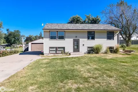 105 W Ferner St, Marshalltown, IA 50158