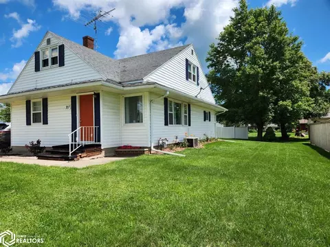 707 Butler St, Ackley, IA 50601