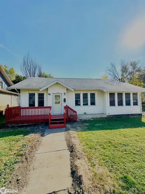 123 S Park St, Osceola, IA 50213