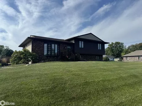 44 Kingsley Dr, Ottumwa, IA 52501