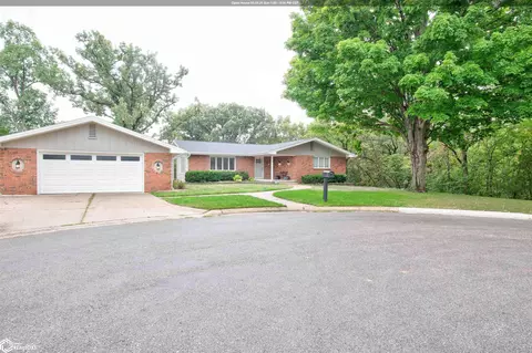 810 Oak Hill Dr, Humboldt, IA 50548