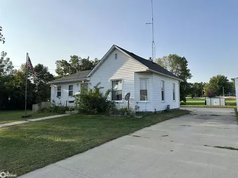 627 Cedar St, Osage, IA 50461