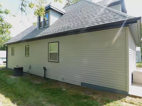 Exterior - 421 Maple St, Deloit, IA 51441 photo 4 of 5