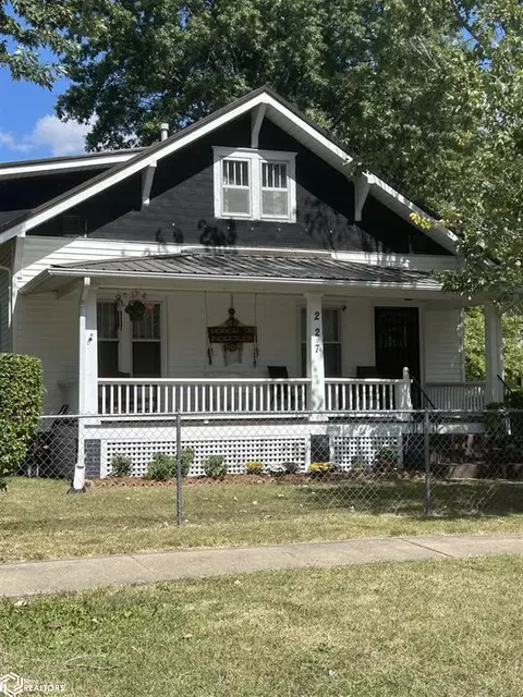 227 W Williams St, Ottumwa, IA 52501