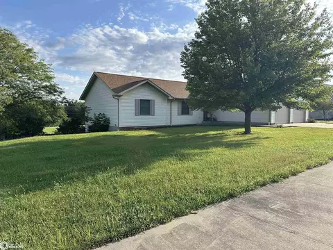 1125 Lucas Ave, Chariton, IA 50049