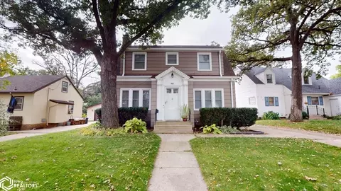 647 9th St NE, Mason City, IA 50401
