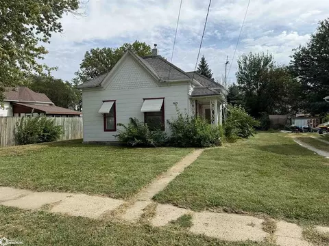 621 N 11th St, Clarinda, IA 51632