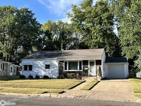25 Richards Dr, Fort Madison, IA 52627