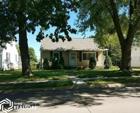 520 Broadway, West Burlington, IA 52655