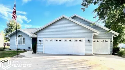 308 E Old Orchard Dr, Mount Pleasant, IA 52641