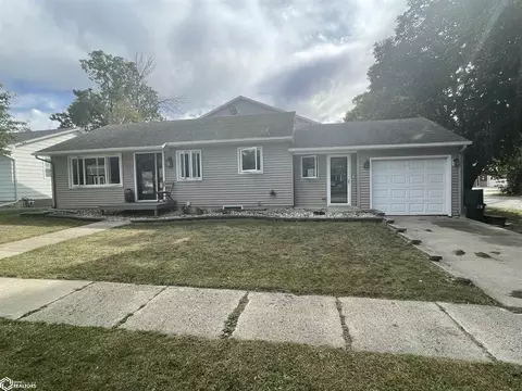 1301 1st Ave S, Clear Lake, IA 50428
