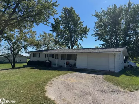 301 E Main St, Drakesville, IA 52552