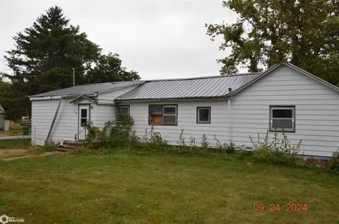 302 S 3rd St, Klemme, IA 50449