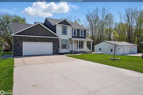 3050 Timber Creek Cir, Riverside, IA 52327