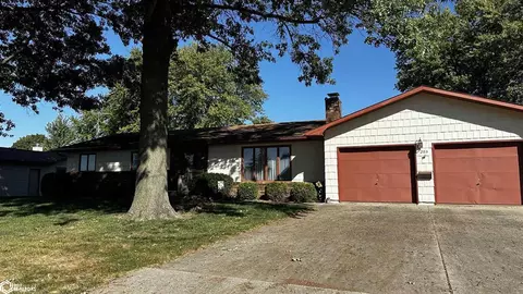 203 E Oak St, New Sharon, IA 50207