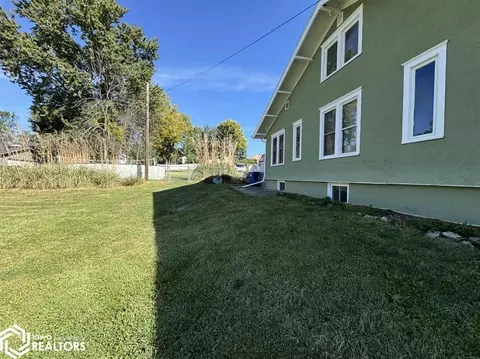 Exterior - 511 W Maple St, Centerville, IA 52544 photo 7 of 22