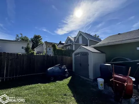 Exterior - 511 W Maple St, Centerville, IA 52544 photo 15 of 22