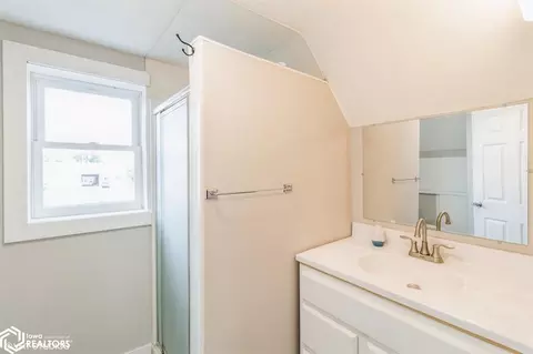 Bath - 390 E 6th St, Garner, IA 50438 photo 2 of 2