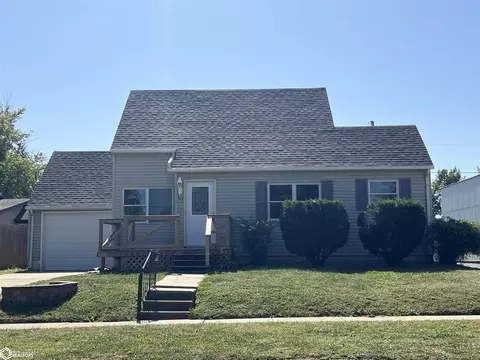 308 4th Ave W, Oskaloosa, IA 52577
