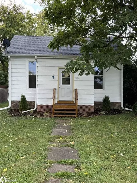 406 N B St, Fairfield, IA 52556