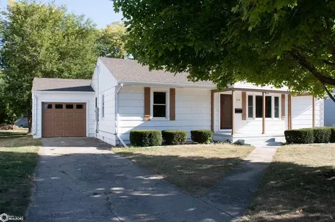 419 E 7th St, Carroll, IA 51401 photo 1