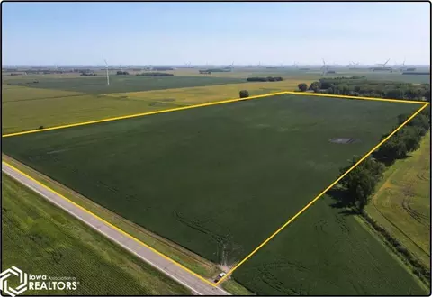 110 Th St, Glenville, MN 56036