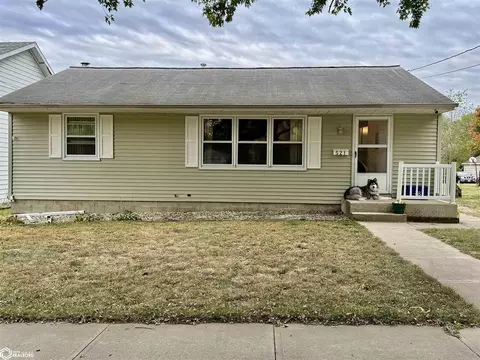 521 21st St SE, Mason City, IA 50401