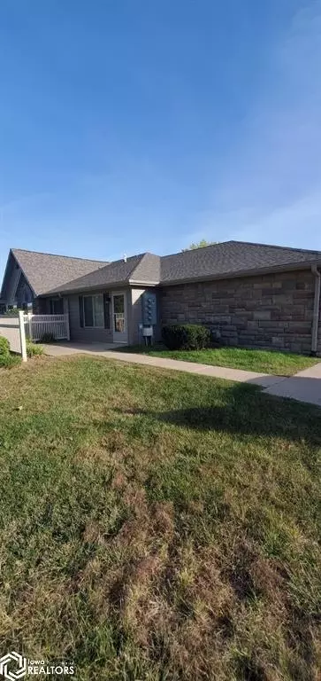 4817 River Valley Rd, Fort Madison, IA 52627