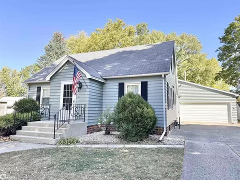 615 N Main St, Kanawha, IA 50447