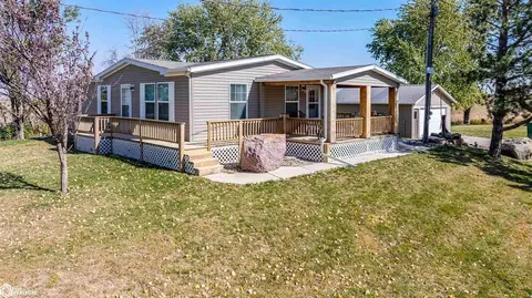 2338 Goldfinch Ave, Audubon, IA 50025