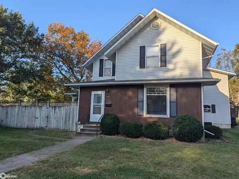 309 4th St SE, Hampton, IA 50441 photo 3