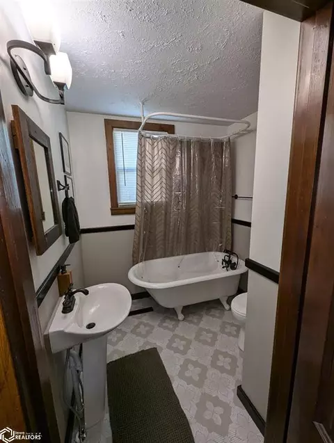 309 4th St SE, Hampton, IA 50441 photo 16