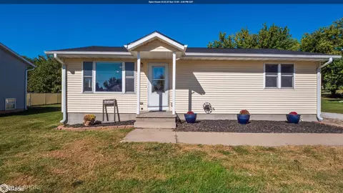 521 Harrison Ave, Grinnell, IA 50112