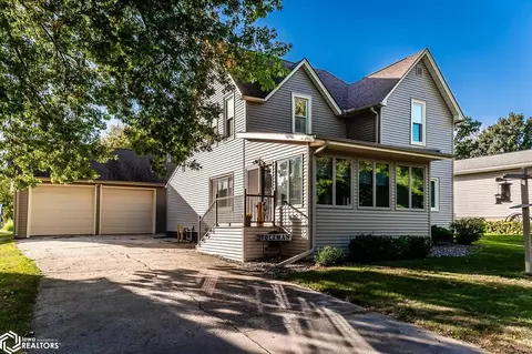 205 N Vernon St, Conrad, IA 50621