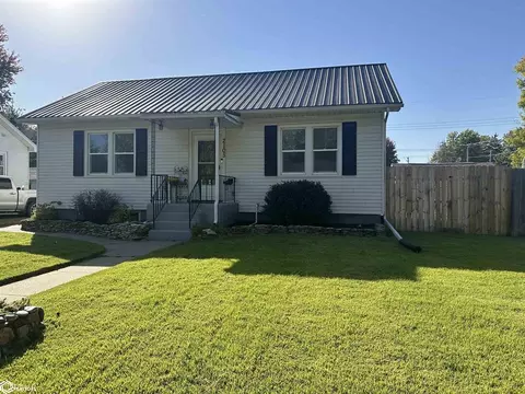 2105 S 16th St, Burlington, IA 52601