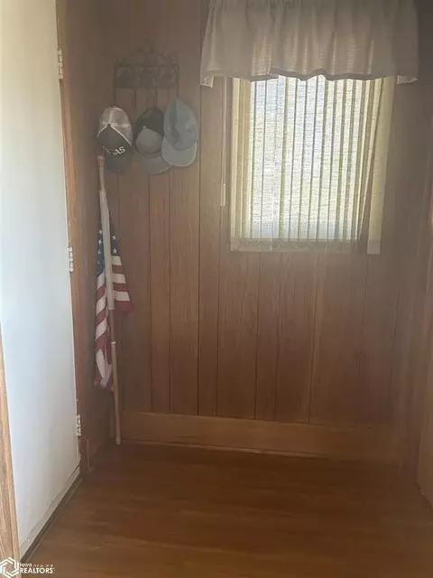 Entry Way - 321 4th St SW, Hampton, IA 50441 photo 2 of 2