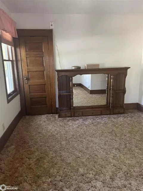 Bedroom - 321 4th St SW, Hampton, IA 50441 photo 3 of 6