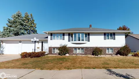 1024 14th St SE, Mason City, IA 50401