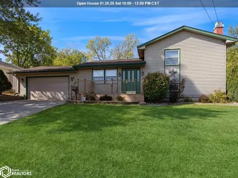 1006 W Jefferson St, Knoxville, IA 50138