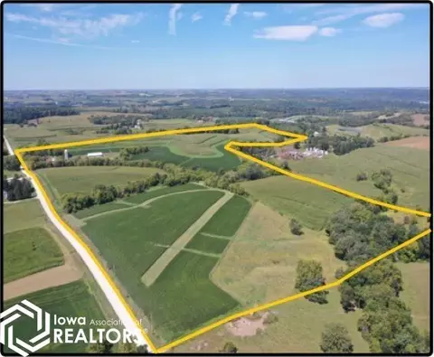 1792 Valdres Rd, Decorah, IA 52101 photo 4