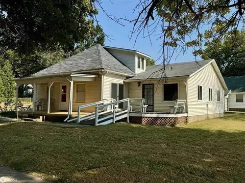 909 West St, Shenandoah, IA 51601