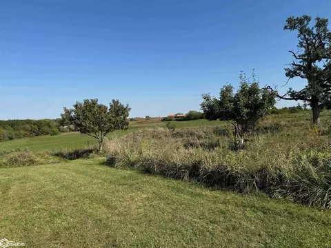 1207 Walton Rd, Fairfield, IA 52556